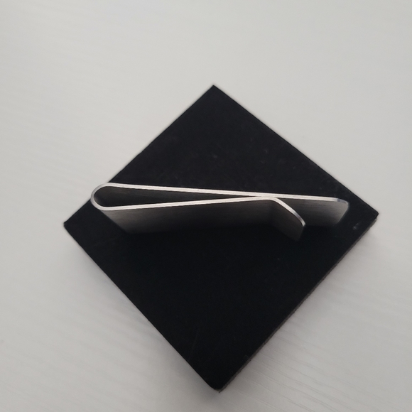 Silver Colored Father Of The Bride Money Clip - Picture 3 of 6